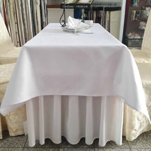 Henryk. Biały obrus plamoodporny w rozm. 140 x 180 cm