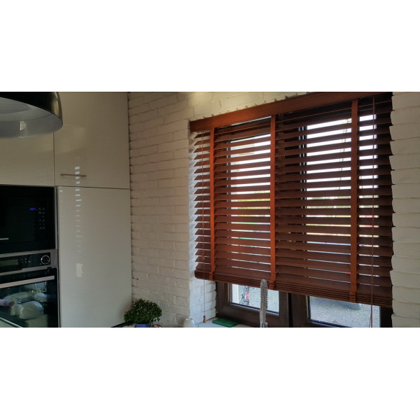 Żaluzja drewniana 50 mm rozm. 120x160 cm w kolorze brązowym