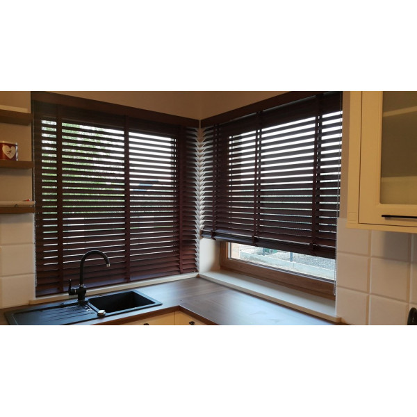 Żaluzja drewniana 50 mm rozm. 120x160 cm w kolorze brązowym