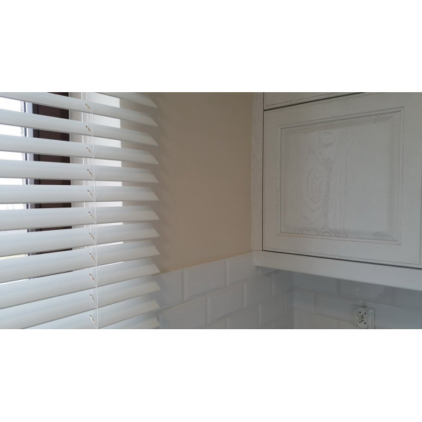 Żaluzja drewniana 50 mm rozm. 120x160 cm w kolorze brązowym