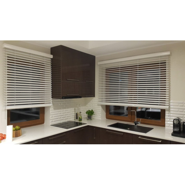 Żaluzja drewniana 50 mm rozm. 120x160 cm w kolorze białym z kolekcji "Modern"