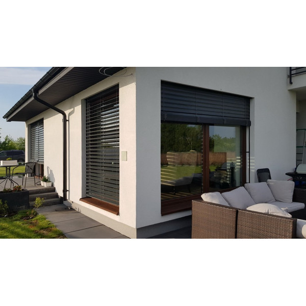 Żaluzja fasadowa Z90 z napędem elektrycznym pod zabudowę w elewacji