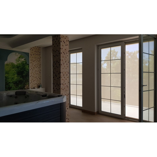 Roleta Screen SK95 ZIP w kolorze "krem" rozm. 120x150 cm napęd elektryczny.