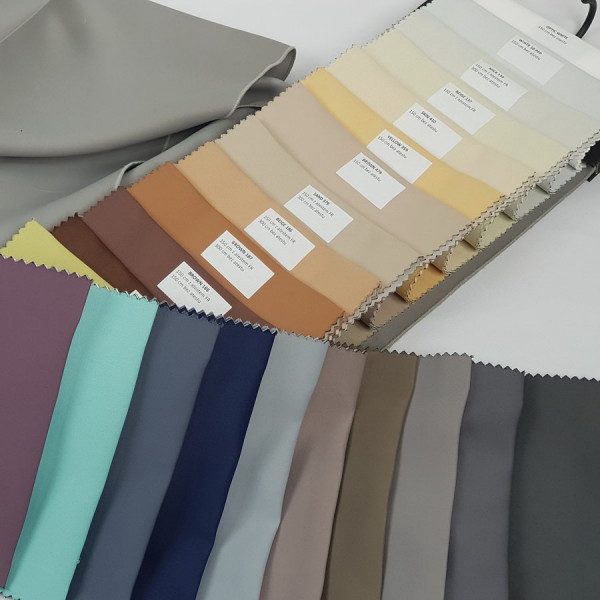 RF/LUX/150/FR Tkanina zaciemniająca gładka Blackout LUX z atestem