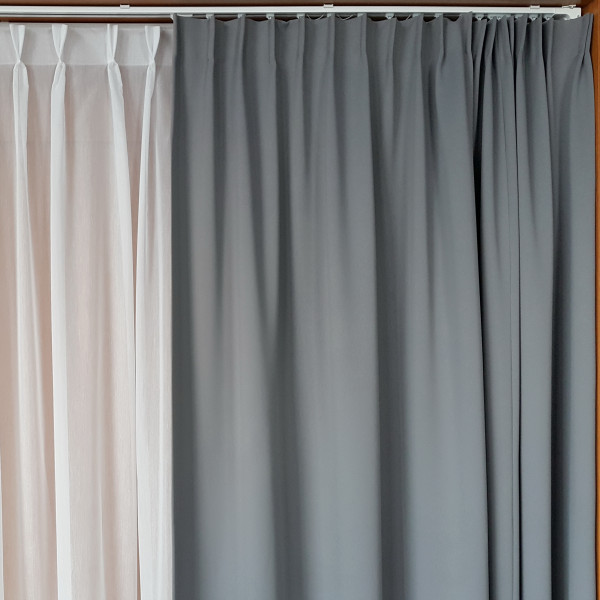 MAG 301 Zasłona Blackout w kolorze jasnoszarym na wymiar 210x240 cm