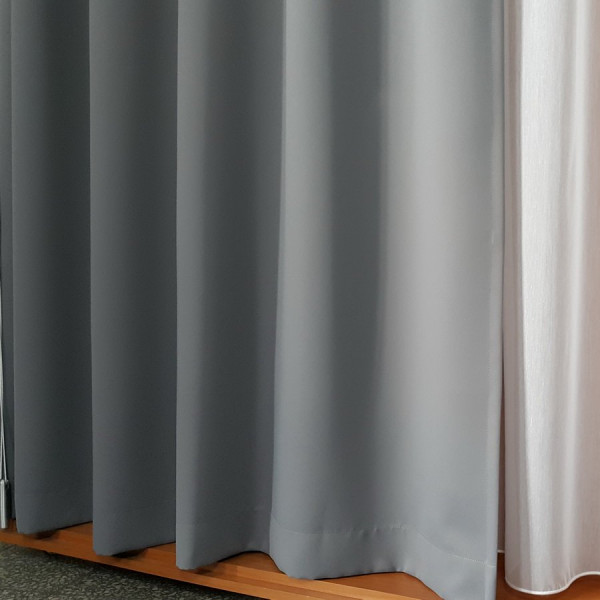 MAG 302 Zasłona Blackout gotowa w kolorze jasnoszarym rozm. 280x240 cm