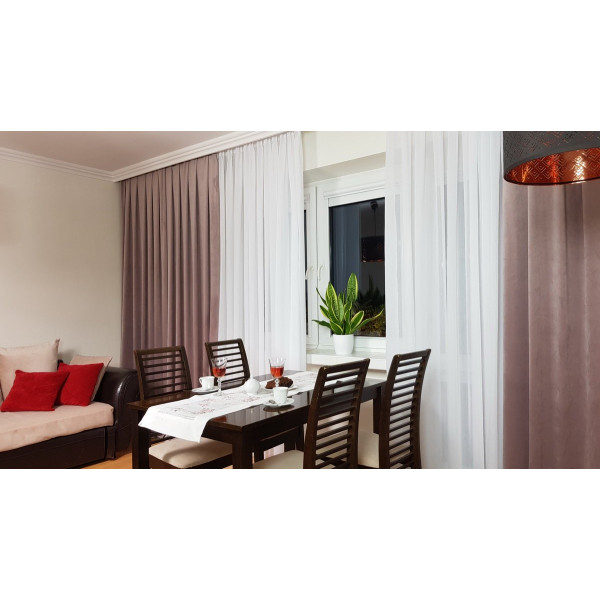 MAG 328 Gotowa zasłona zaciemniająca do salonu kol. wrzosowy szer. 140x240 cm