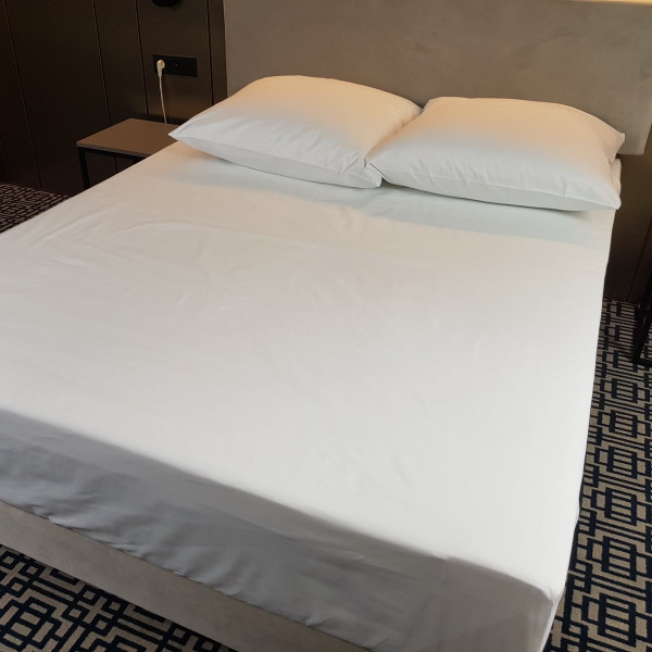 Zestaw prześcieradeł hotelowych NORIS w rozm. 160x240 cm za 10 szt.