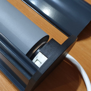 RM 45 Roleta wolnowisząca z napędem elektrycznym w rozm. 168x286 cm kol. B609 antracyt 2