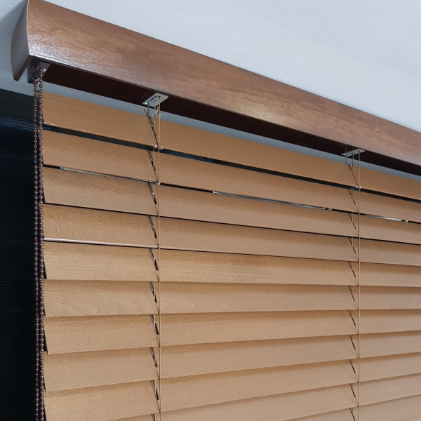 TM01 Żaluzja drewniana 50 mm w rozm. 170x160 cm z kolekcji "Classic"