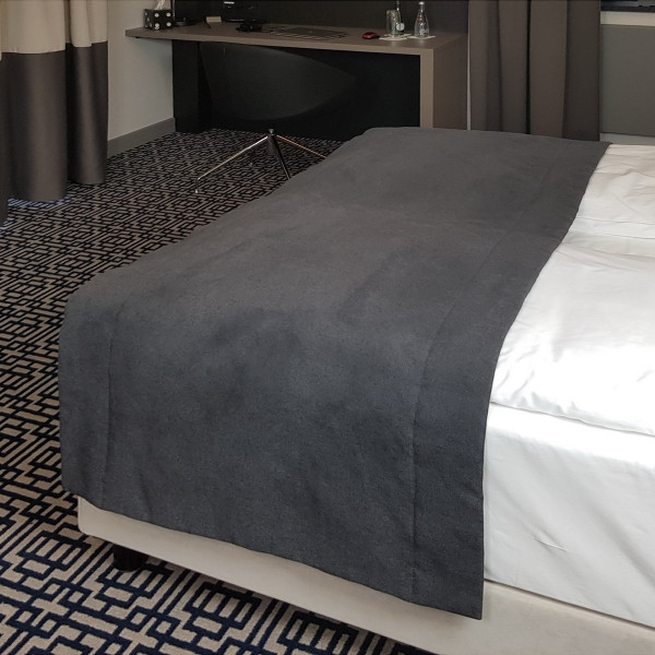 PAS 312 Szal na łóżko w rozm. 230x65 cm za 10 szt.