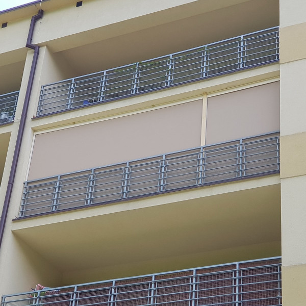 Roleta zewnętrzna Screen SK90 w kolorze kremowym, rozm. 200x260 cm z napędem elektrycznym