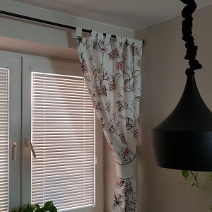 Żaluzja drewniana do kuchni, biała 25 mm w rozm. 49x125 cm 2