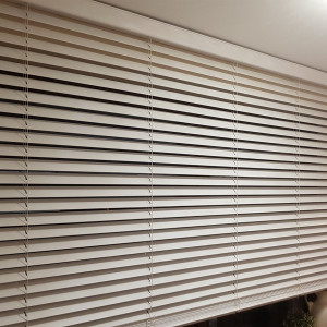 Żaluzja drewniana do kuchni, 50 mm w rozm. 60x140 cm - MODERN 2