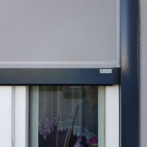 Roleta zewnętrzna screen SK45 w rozm. 120x140 cm napęd elektryczny 2