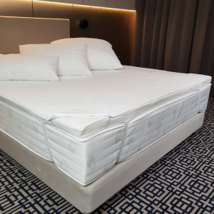Ochraniacz na materac oddychający T1 w rozm. 160x200 cm