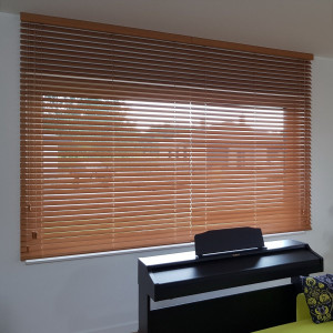 Żaluzja bambusowa do salonu, 50 mm w rozm. 140 x 200 cm 2
