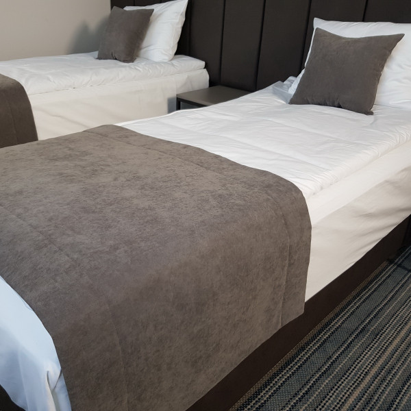 Szal na łóżko hotelowe PAS 322 w rozm. 70x140 cm za 30 szt.