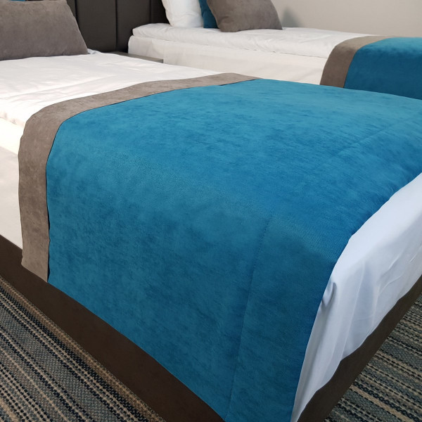 Narzutka hotelowa na łóżko PAS 327 w rozm. 80x170 cm