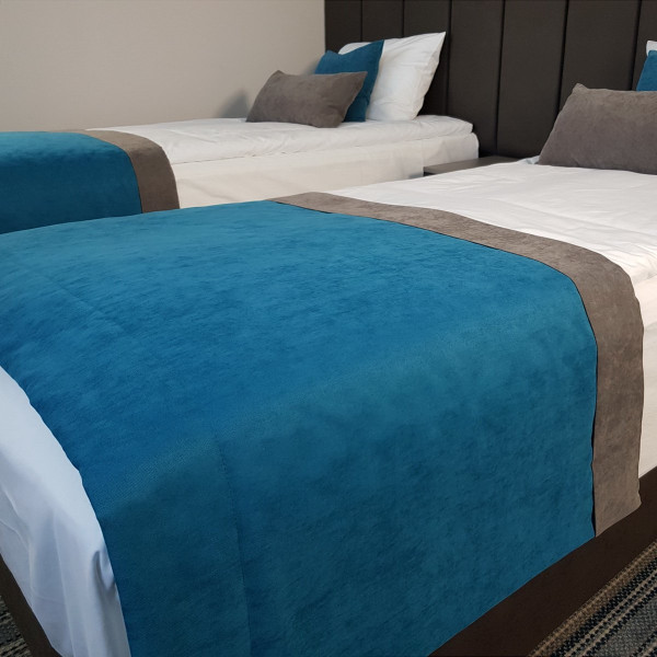 Narzutka hotelowa na łóżko PAS 327 w rozm. 80x170 cm za 10 szt.