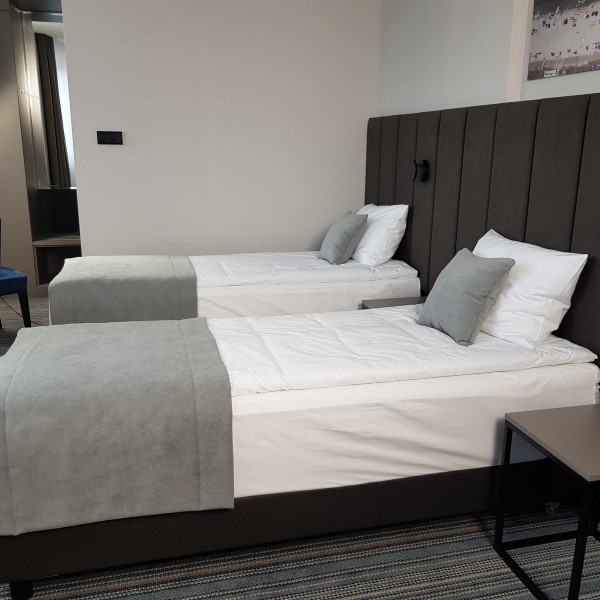 Szal hotelowy na łóżko PAS 328 w rozm. 70x140 cm za 30 szt.