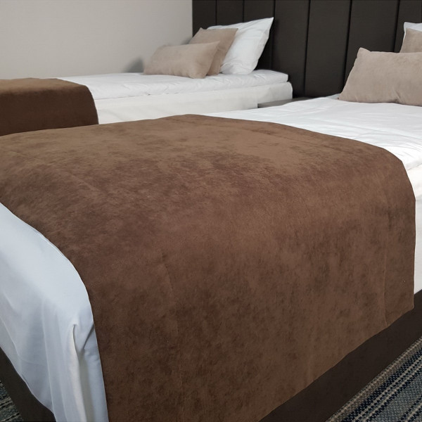 Pasaż na łóżko PAS 334 hotelowy w rozm. 70x140 cm za 10 szt.