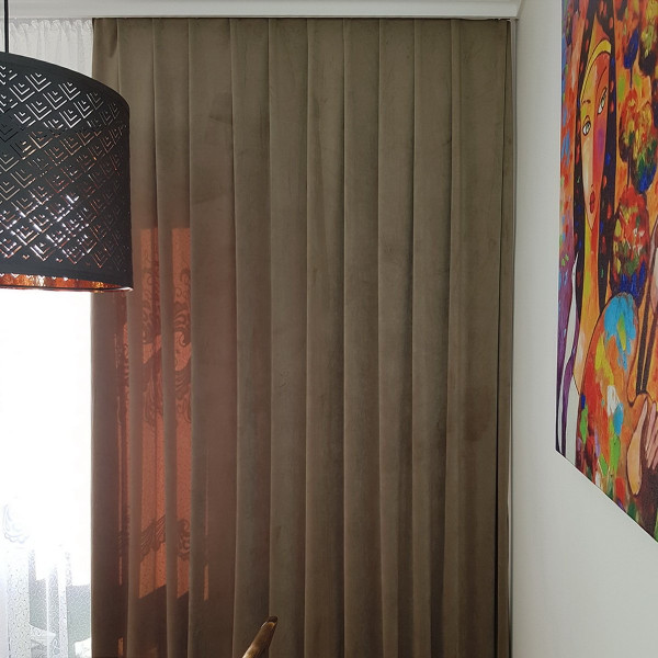 Zasłona welurowa kol. oliwkowy beż szer. 140x250 cm MAG 328