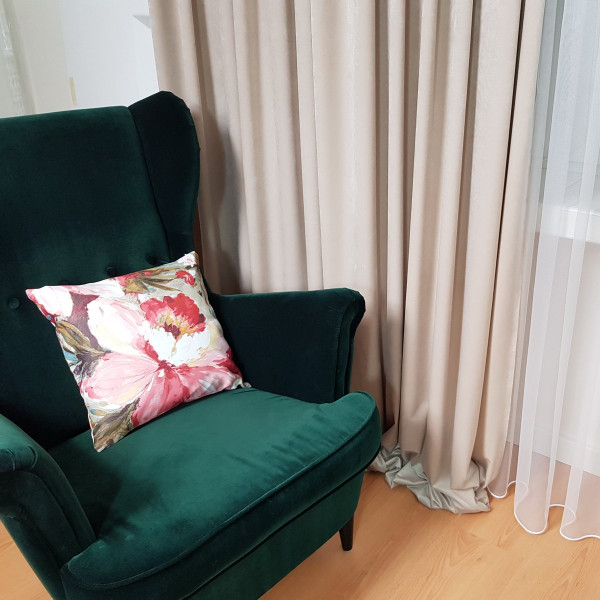 Zasłona welurowa do salonu rozmiar 140x250 cm kol. jasny beż MAG 328