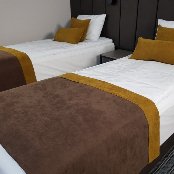 Szal hotelowy PAS 336 na łóżko w rozm. 80x140 cm