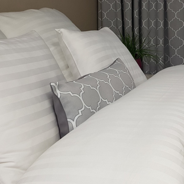 1. SkyRoom32. Pokój wzorcowy w hotelu SKY001