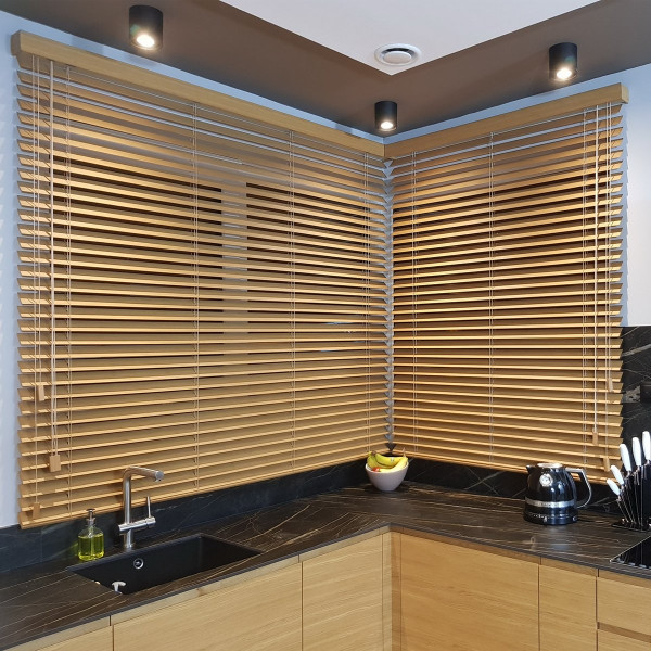 Żaluzja bambusowa 50 mm do kuchni w rozm. 1535x1545 mm