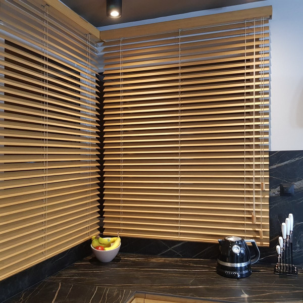 Żaluzja bambusowa 50 mm do kuchni w rozm. 1535x1545 mm