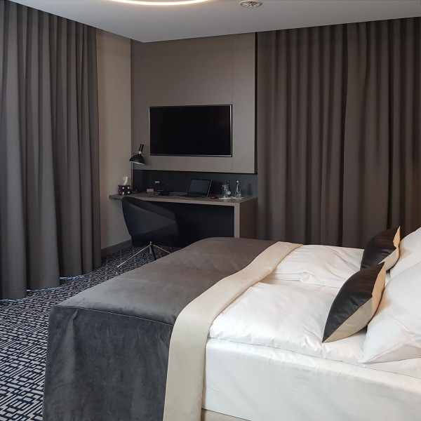7. SkyRoom32. Pokój wzorcowy w hotelu SKY007