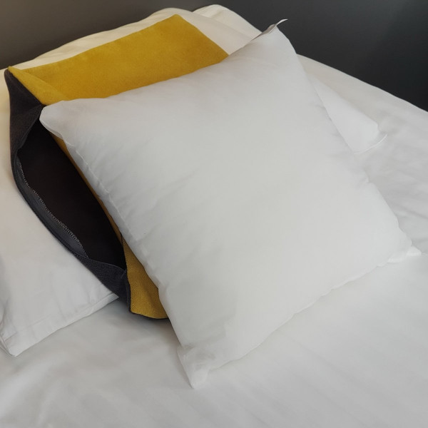 Wkład do poduszki ozdobnej rozm. 40x40 cm za 10 szt.