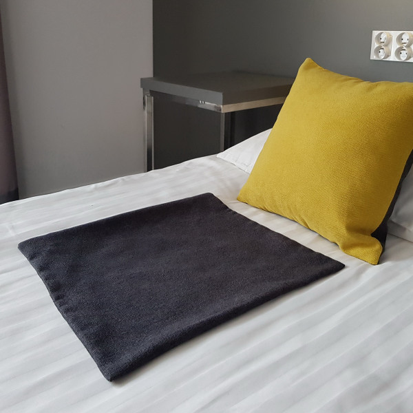 Poszewka ozdobna na poduszkę rozm. 40x40 cm za 10 szt. POS 311