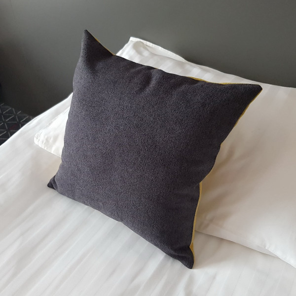 Poszewka ozdobna na poduszkę rozm. 40x40 cm za 30 szt. POS 311