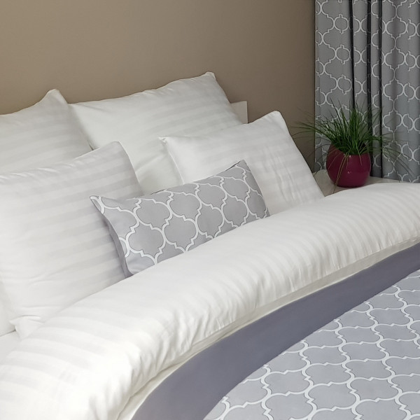 Poszewka dekoracyjna na poduszkę w rozm. 30x60 cm SKY102/1 za 10 szt.