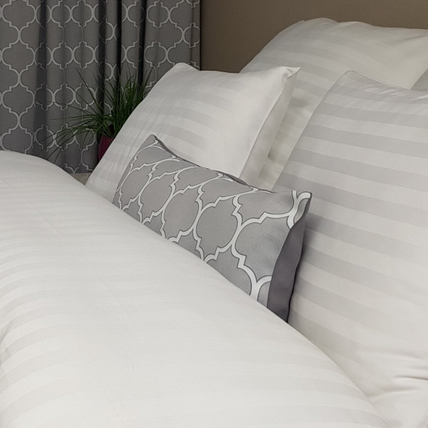 Poszewka dekoracyjna na poduszkę w rozm. 30x60 cm SKY102/1 za 10 szt.