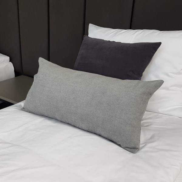 Dekoracyjna poszewka na poduszkę 30x60 cm jasno szara POS 322 za 10 szt.