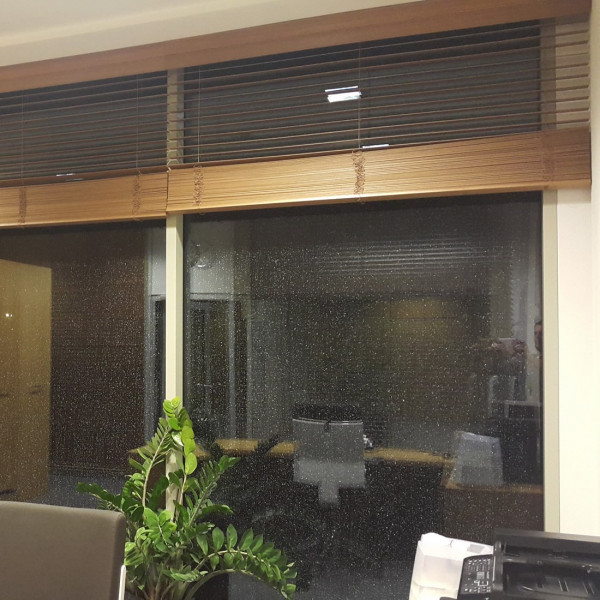 Żaluzja drewniana na wymiar 150x250 cm Natural 50 mm