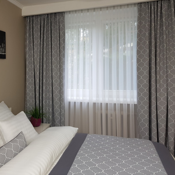 Zasłona hotelowa zaciemniająca rozm. 90x245 cm SKY102/1