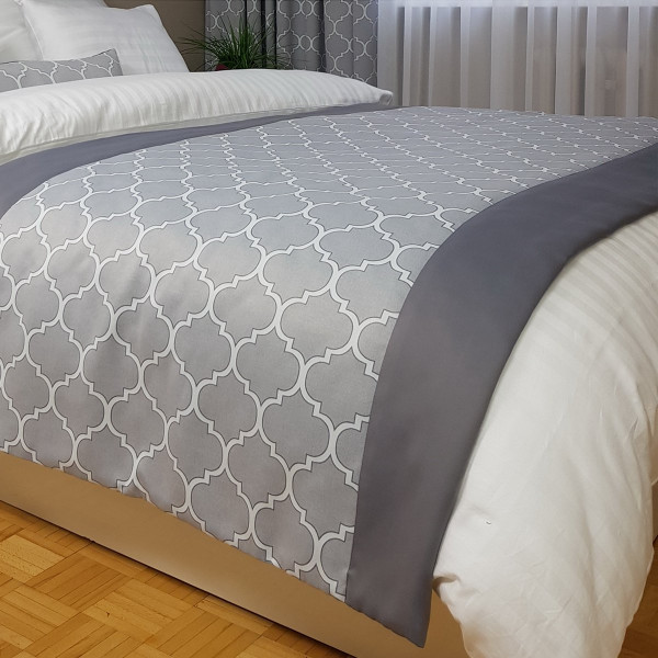 Ozdobne narzuty na łóżko rozm. 80x170 cm SKY102/1 za 30 szt.