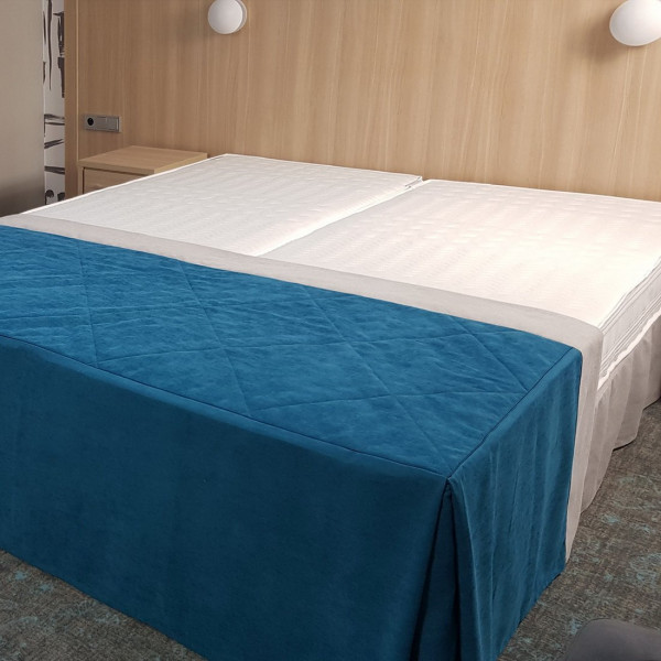 Osłona zabezpieczająca na łóżko rozm. 180x200x30 cm MSK02