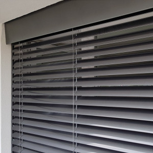 Żaluzja fasadowa C65 z napędem elektrycznym ELERO szer. 180x236 cm 2