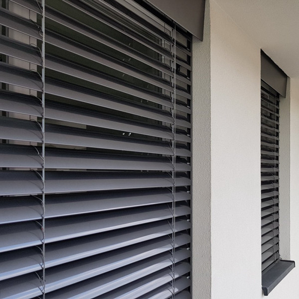 Żaluzja fasadowa C65 z napędem elektrycznym ELERO szer. 180x236 cm