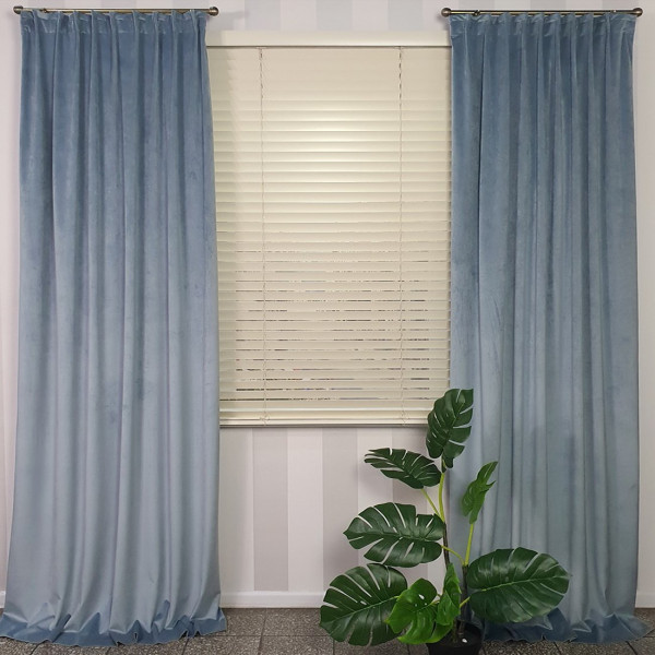 Zasłona welurowa niebieska w rozm. 140x240 cm MAG350