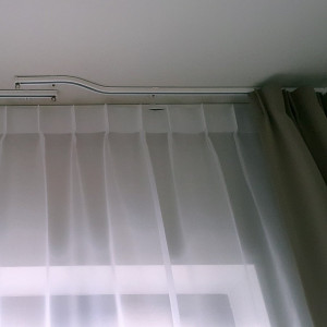 Szyna sufitowa aluminiowa gięta 90 stopni 2